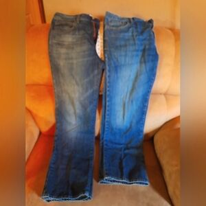 2 PAIRS OF MENS JEANS SIZE 36 X 32 LEE NWOT AND OLD NAVY (6-3)
